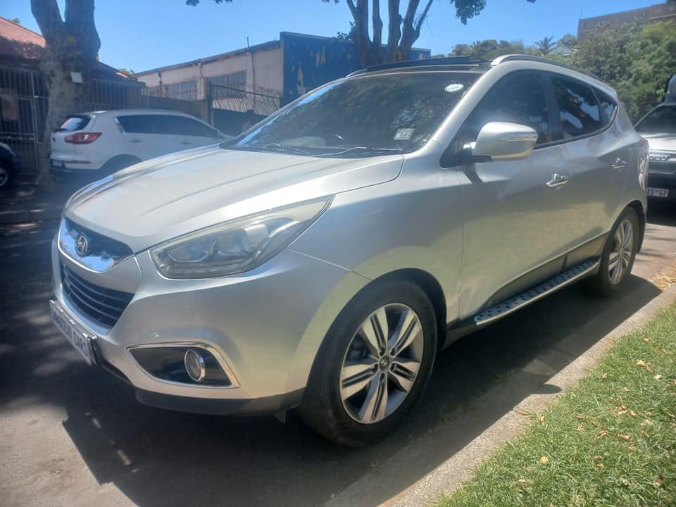 2015 HYUNDAI ix35 SUV 2.0 CRDI DIESEL, AUTOMATIC, SILVER COLOR, SUNROOF