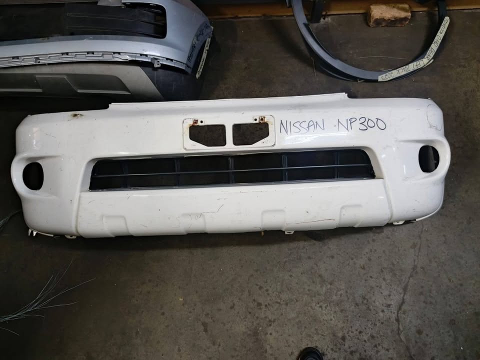 Nissan NP300 Bumper - Private Seller