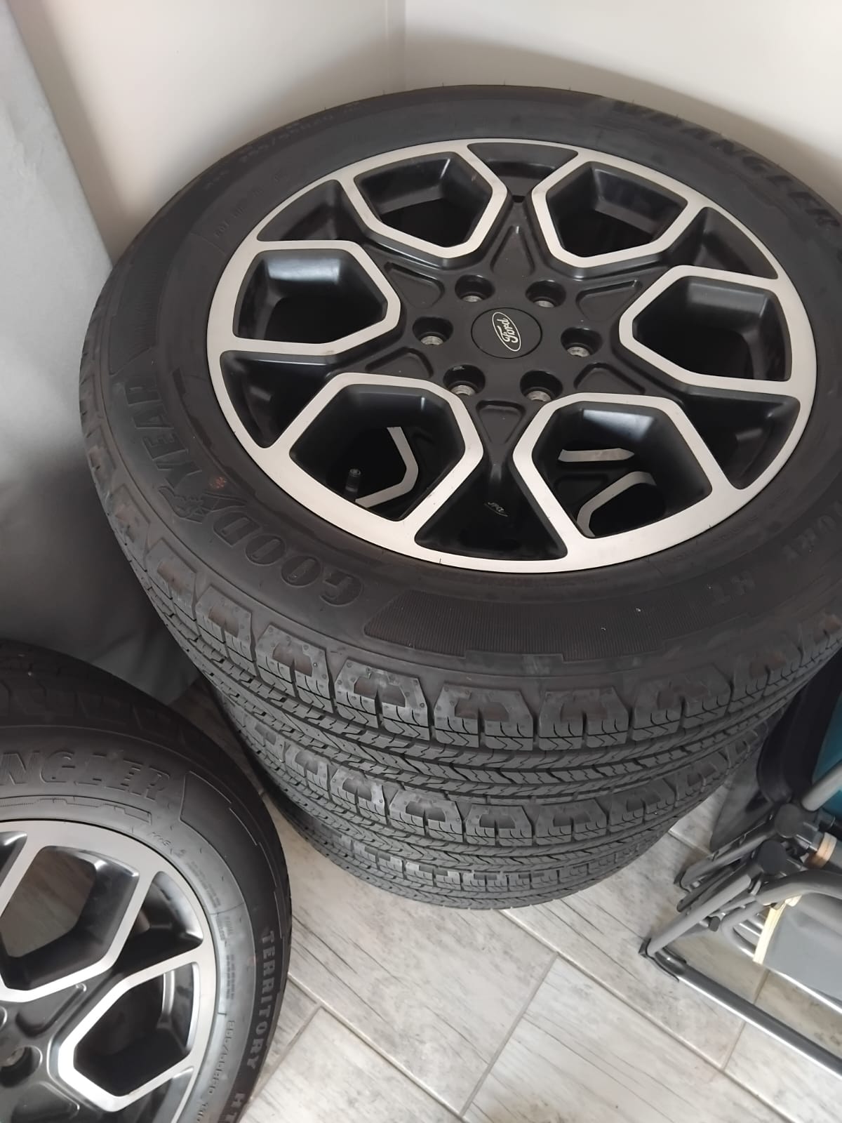 New Tyre and Rims FORD RANGER - Private Seller New Tyre and Rims FORD RANGER - Private Seller