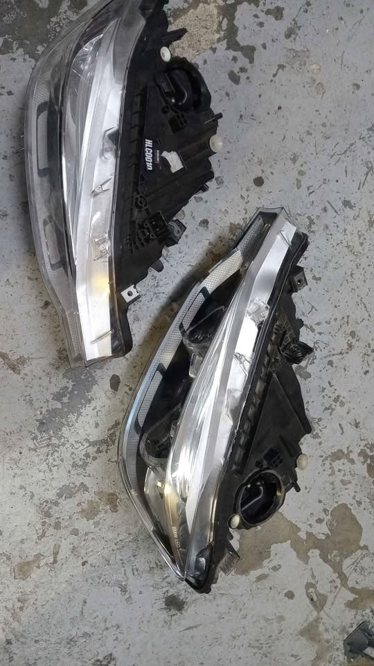 BMW f30 LED headlight for sell in a very good condition second hand - Private Seller