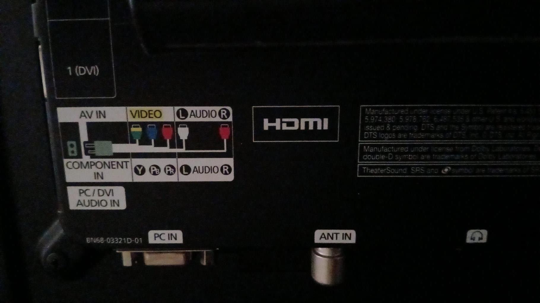 SAMSUNG 32" TV. Model UA32D4000N
