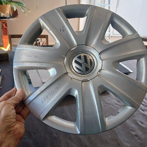 Toyota, wheel cap - Private Seller Toyota, wheel cap - Private Seller