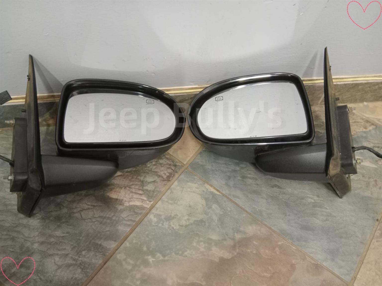 Mirrors For Left & Right Hand Side On Dodge Caliber - Private Seller Mirrors For Left & Right Hand Side On Dodge Caliber - Private Seller