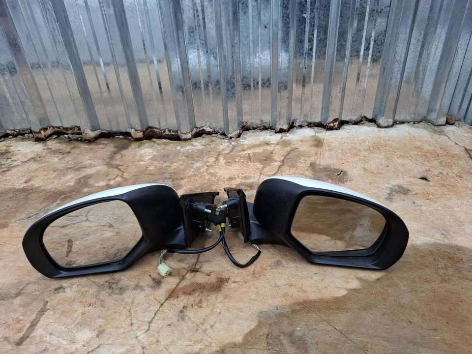 Toyota Urban Cruiser Side Mirrors - Private Seller