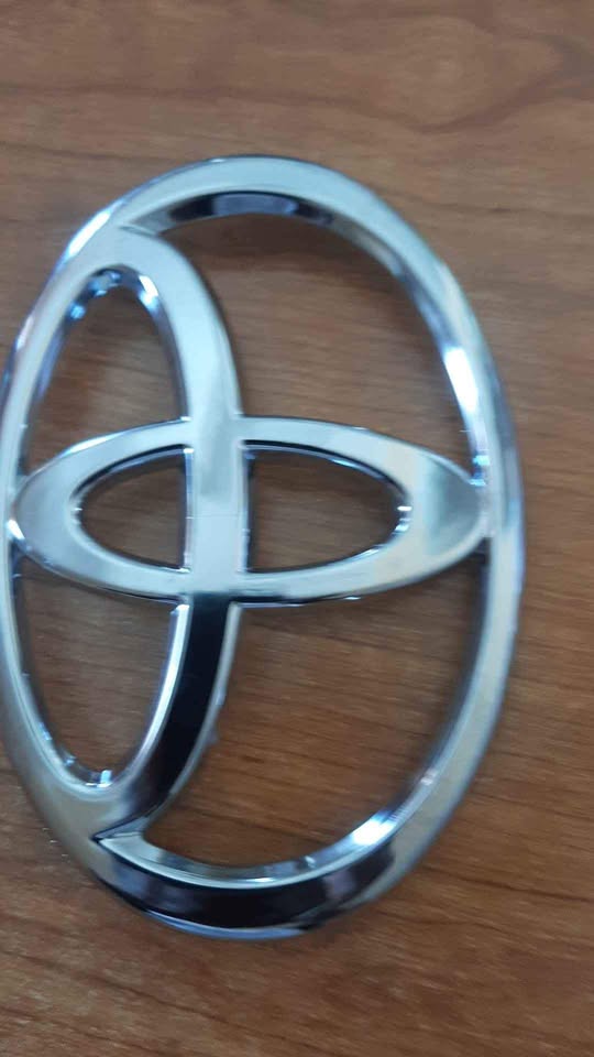 TOYOTA HILUX D4D AND VVTI FRONT GRILL BADGE. FOR VARIOUS OTHER CARS. - Private Seller TOYOTA HILUX D4D AND VVTI FRONT GRILL BADGE. FOR VARIOUS OTHER CARS. - Private Seller