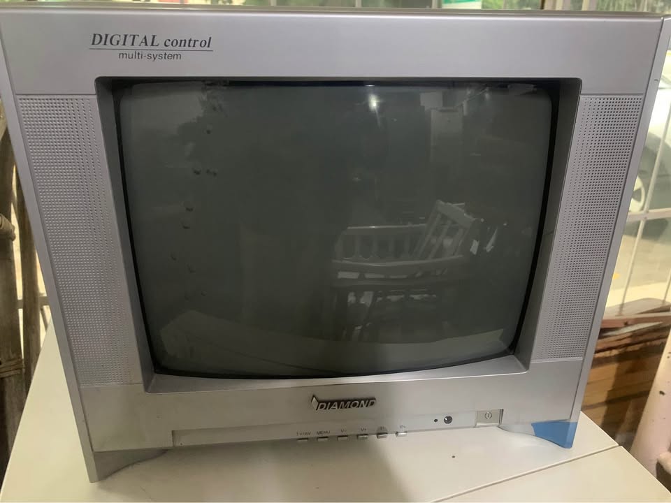Tv 37 cm