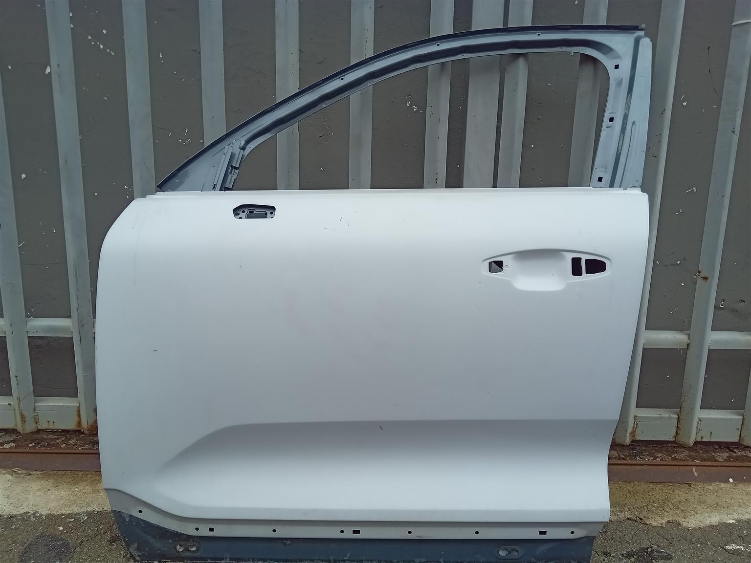 Volvo XC40 Front Door - Private Seller Volvo XC40 Front Door - Private Seller