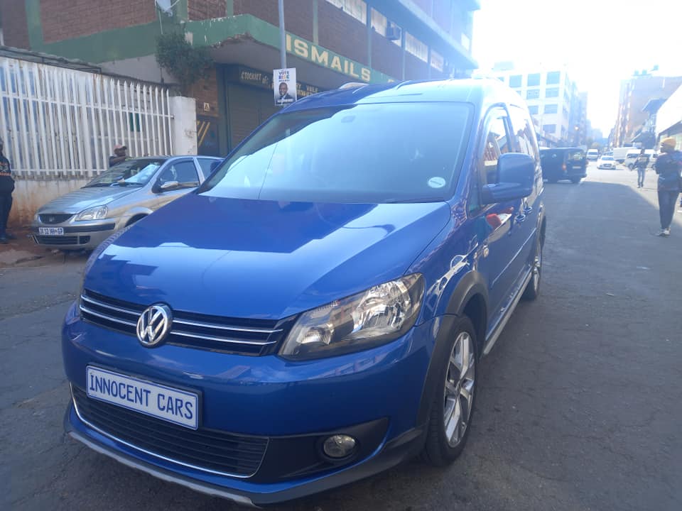 2015 VW CROSS CADDY 2.0 TDI DIESEL, MANUAL TRANSMISSION, BLUE COLOUR