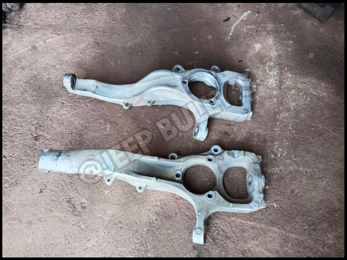 Jeep Grand Cherokee Wk1 Knuckles For Sale. - Private Seller Jeep Grand Cherokee Wk1 Knuckles For Sale. - Private Seller