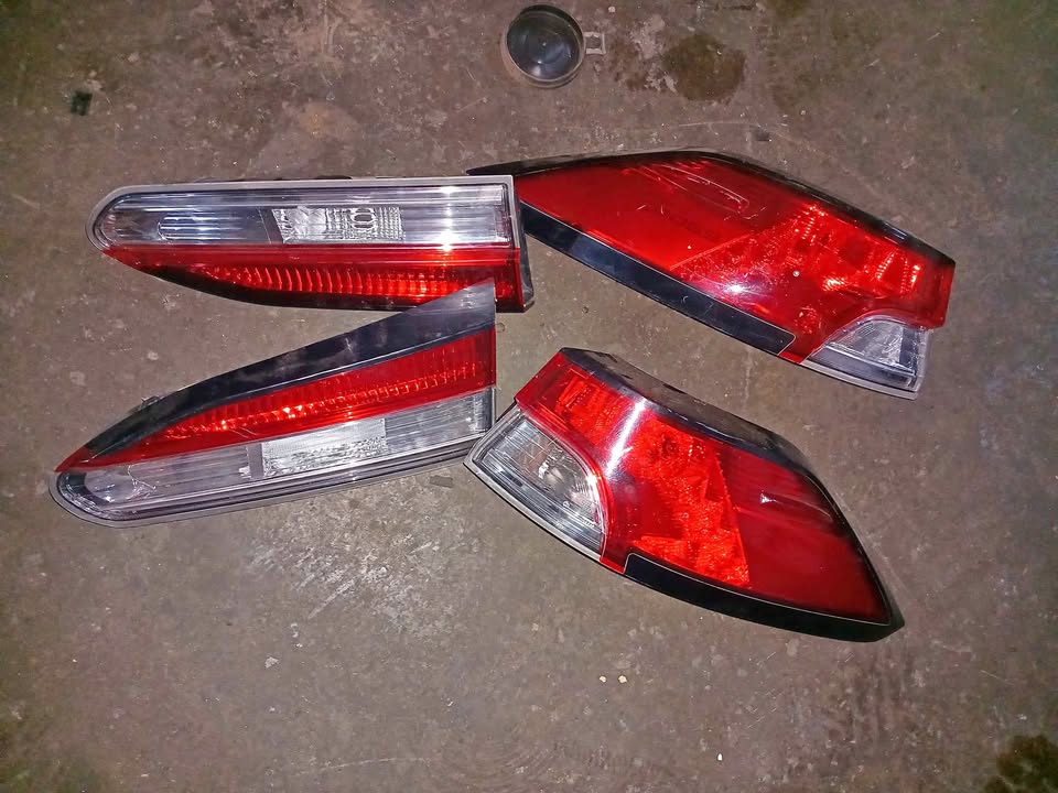 Toyota corrola Cross complete rear lights - Private Seller Toyota corrola Cross complete rear lights - Private Seller