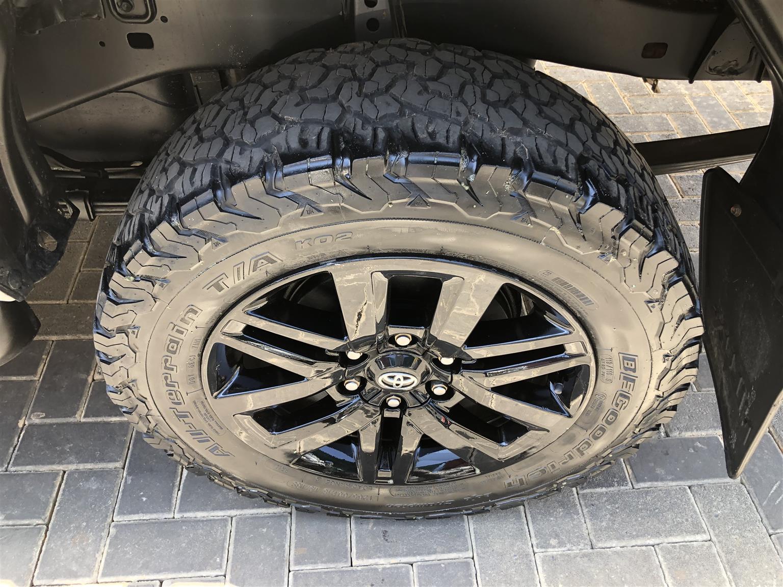 Used 2019 Toyota Hilux 2.8GD-6 double cab 4x4 Raider auto - Private Seller Used 2019 Toyota Hilux 2.8GD-6 double cab 4x4 Raider auto - Private Seller