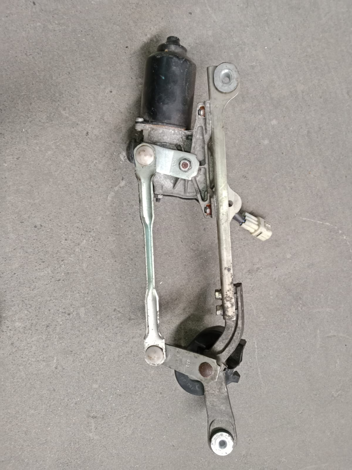 TOYOTA ETIOS 1.5L WINDO MECHANISM - Private Seller