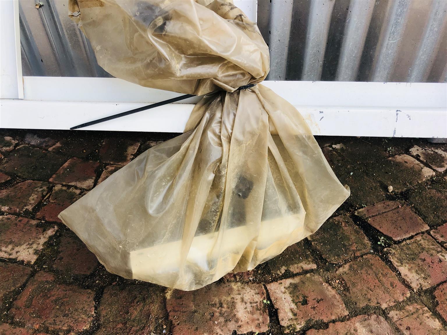 Toyota Land Cruiser 79 rollbar with brackets - Private Seller