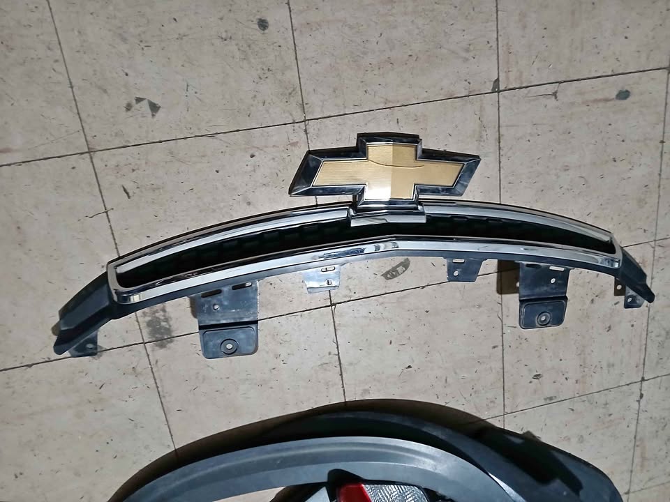 Chevrolet Orlando grill - Private Seller Chevrolet Orlando grill - Private Seller