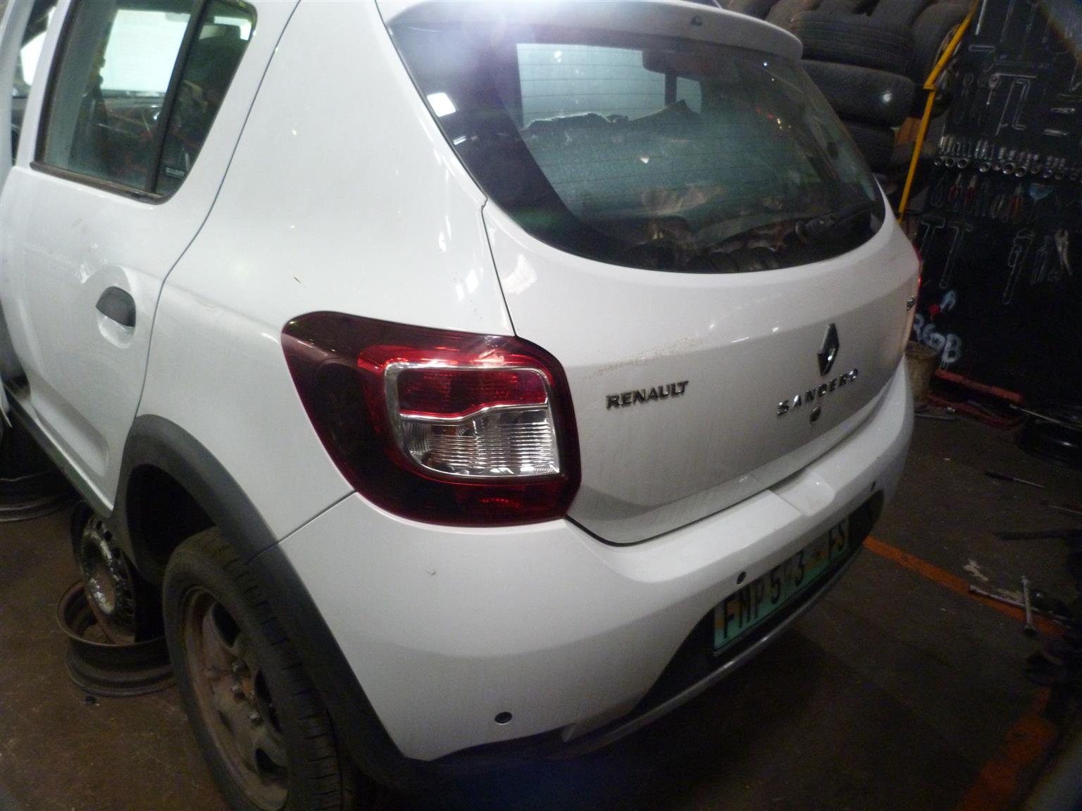 Renault Sandero 900cc Turbo Manual - 2014 Spares - Private Seller Renault Sandero 900cc Turbo Manual - 2014 Spares - Private Seller