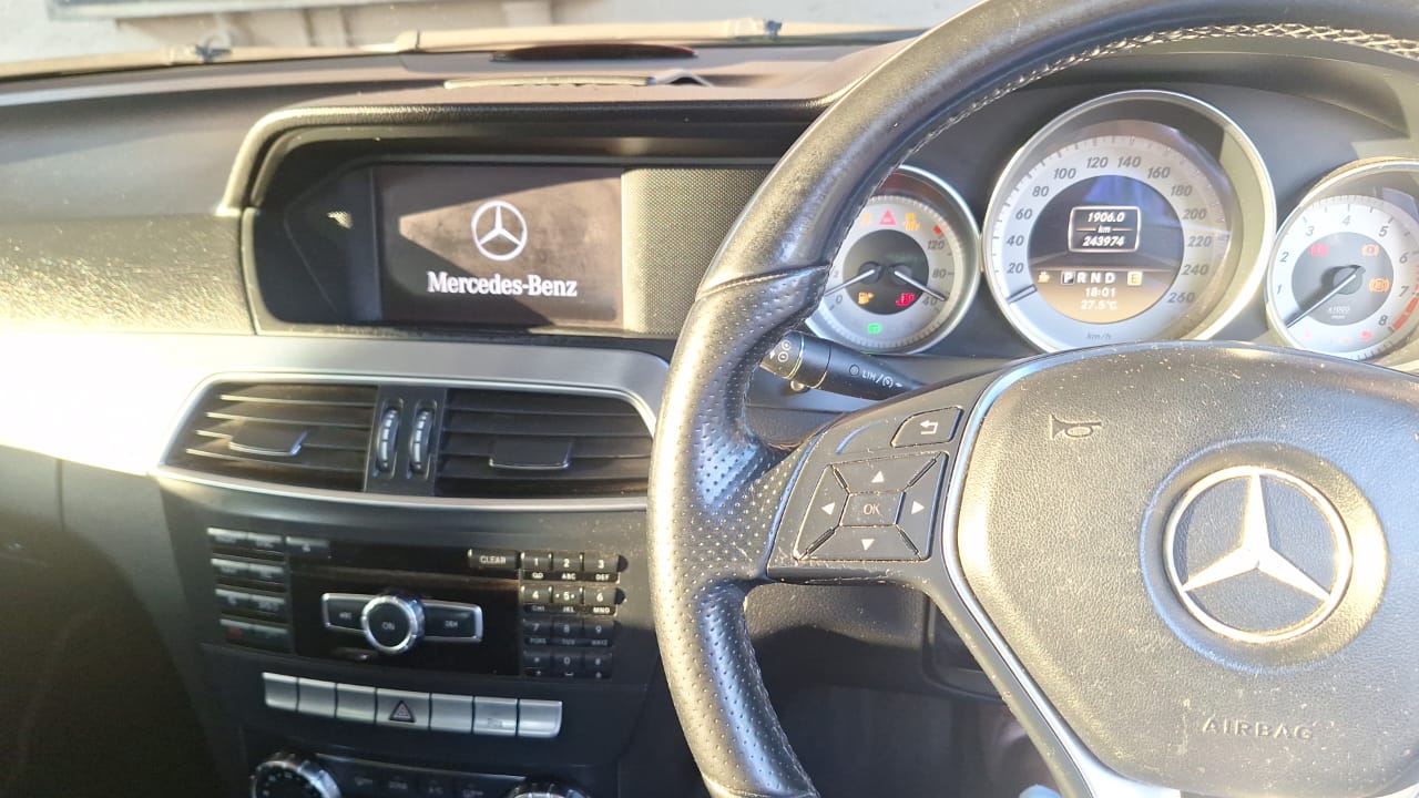 Used 2014 Mercedes-Benz C-Class C200 estate Avantgarde auto - Private Seller