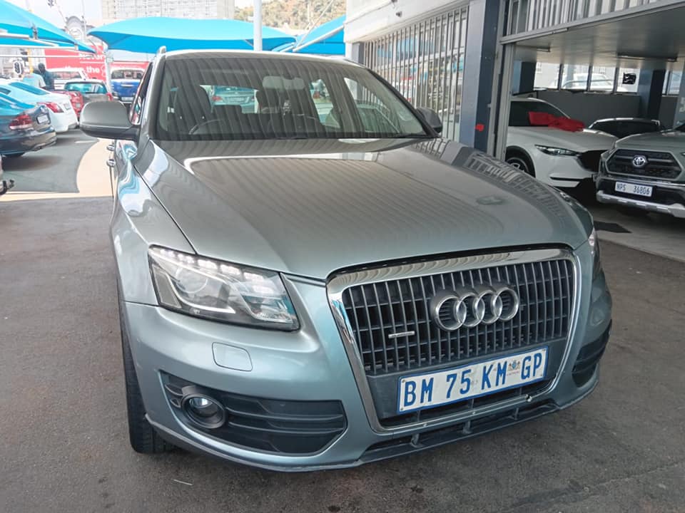 2011 AUDI Q5 2.0 TDI MANUAL