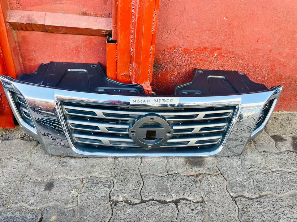 Nissan Np300 grille - Private Seller Nissan Np300 grille - Private Seller