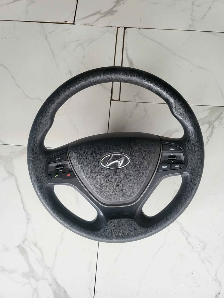 Hyundai i20 grand original steering airbag for sale.