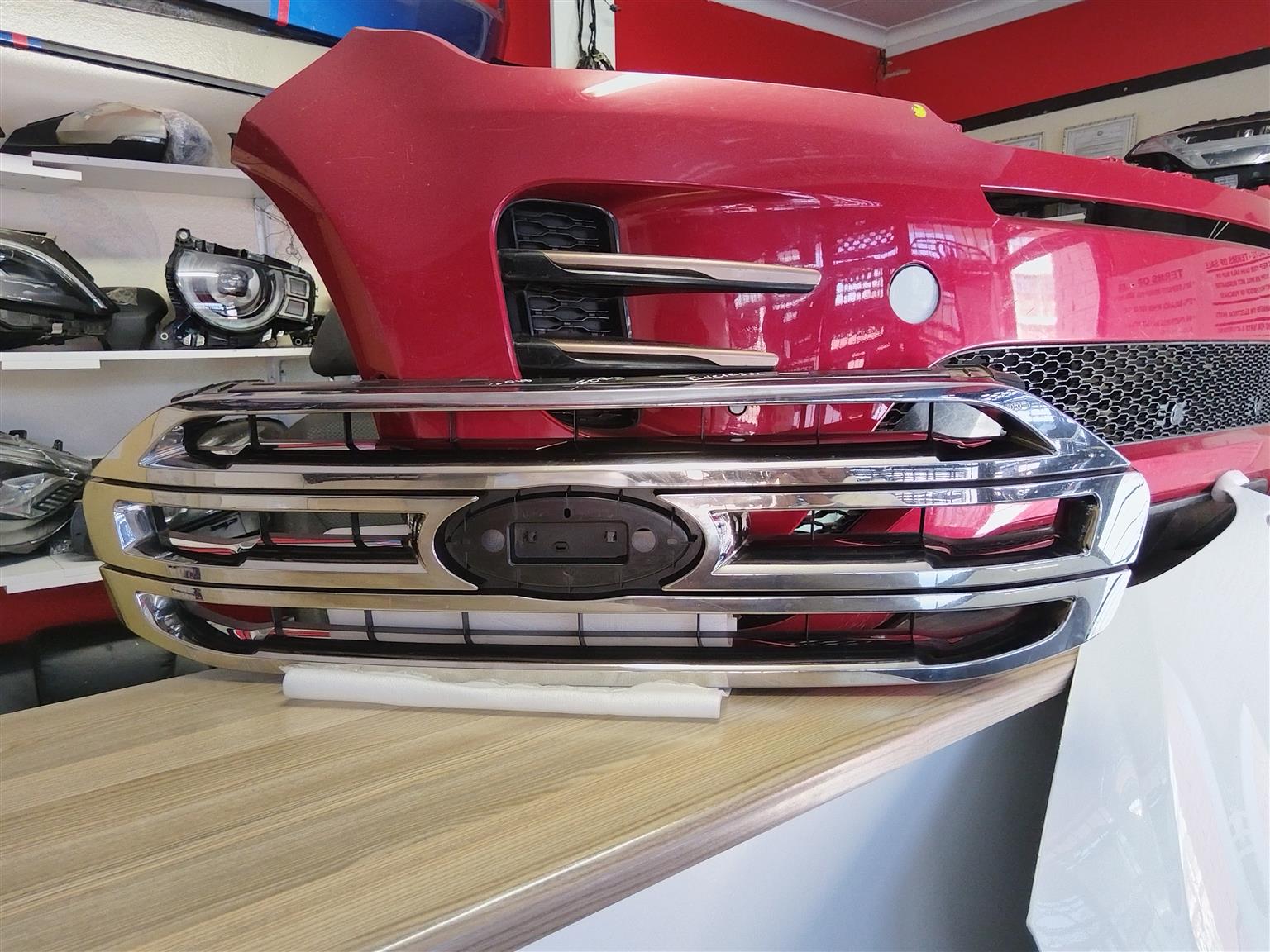 2018 FORD EVERSET MAIN GRILL AVAILABLE FOR SALE - Private Seller 2018 FORD EVERSET MAIN GRILL AVAILABLE FOR SALE - Private Seller