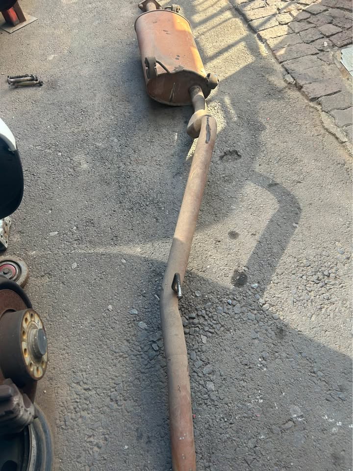 2001 Ford Ranger Hi-Trail 2500 Exhaust For Sale @Circle 7 Used Parts Call or WhatsApp - Private Seller