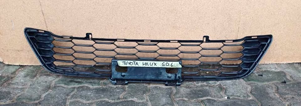 Toyota Hilux GD6 bottom grill - Private Seller Toyota Hilux GD6 bottom grill - Private Seller