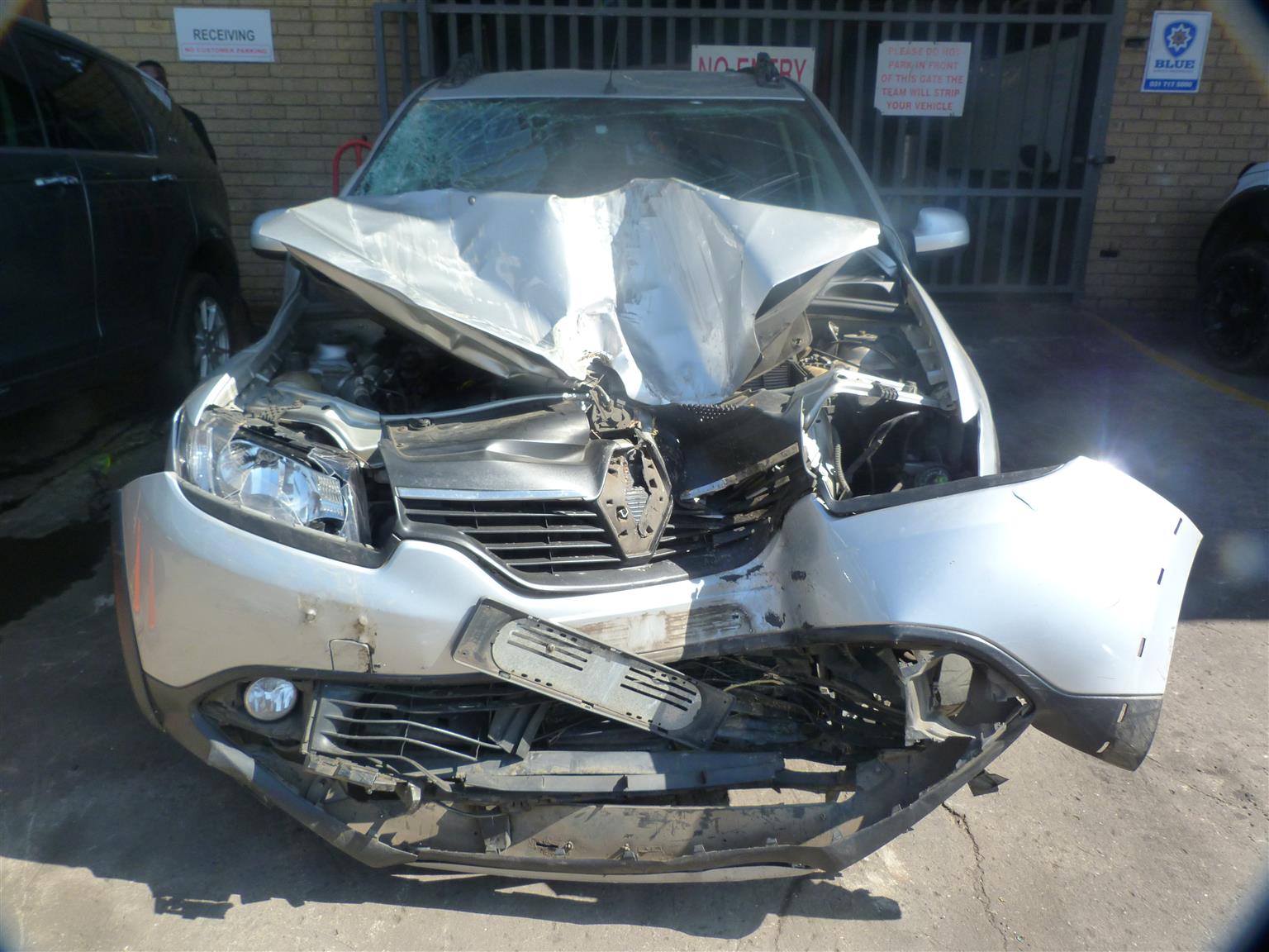 Renault Sandero 900T Manual Silver - 2014 STRIPPING FOR SPARES - Private Seller Renault Sandero 900T Manual Silver - 2014 STRIPPING FOR SPARES - Private Seller