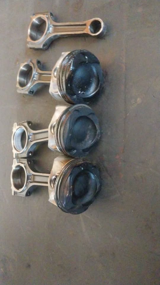 Volvo V60 T4/T3 2012 Pistons for sale - Private Seller Volvo V60 T4/T3 2012 Pistons for sale - Private Seller