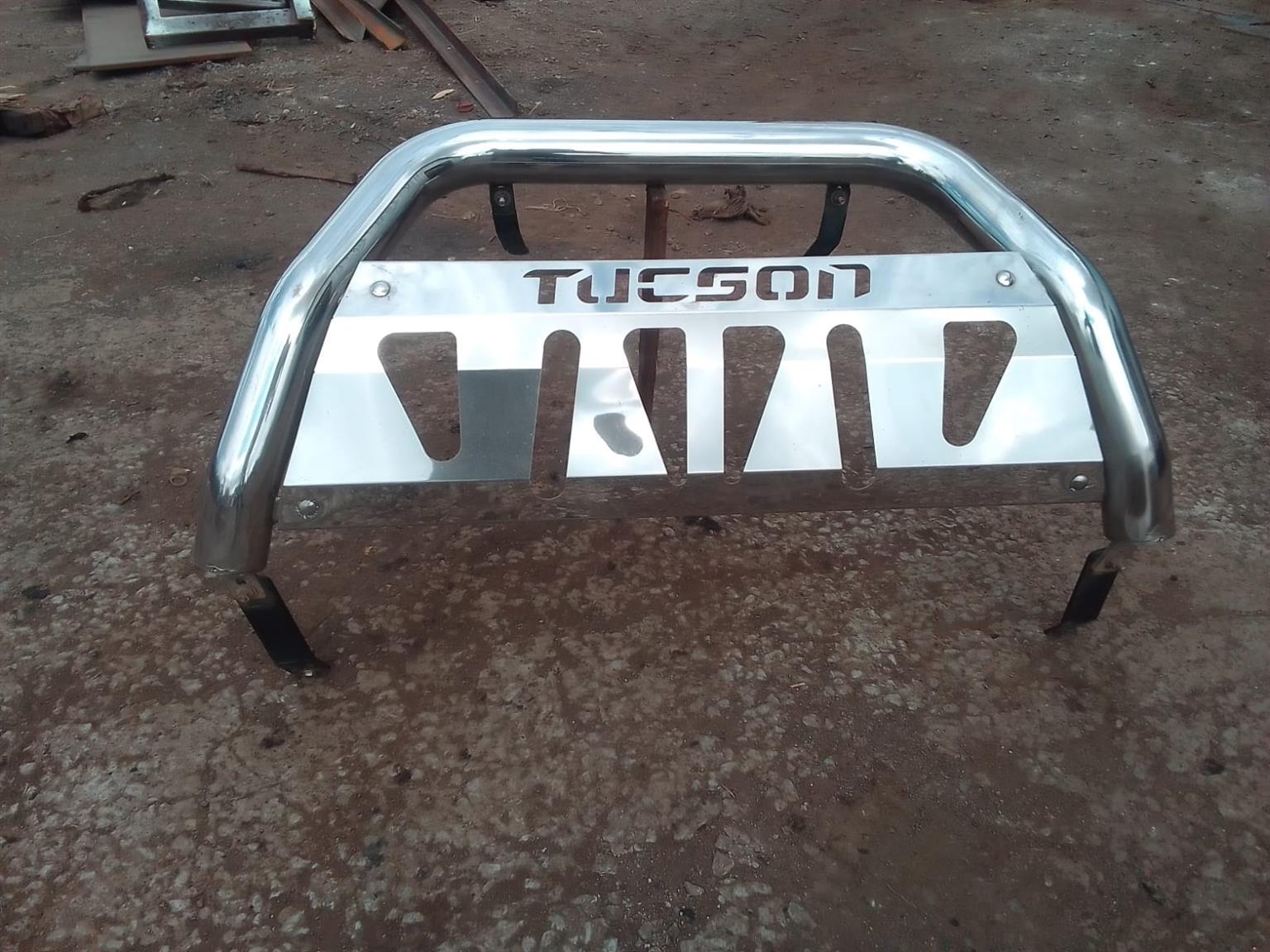 Hyundai Tucson Bullbar Chrome - Private Seller