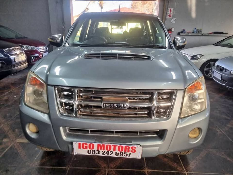 2011 Isuzu Kb300 LX D teq  Manual 105000km Mechanically Perfect with Spare Key, Leather Seat