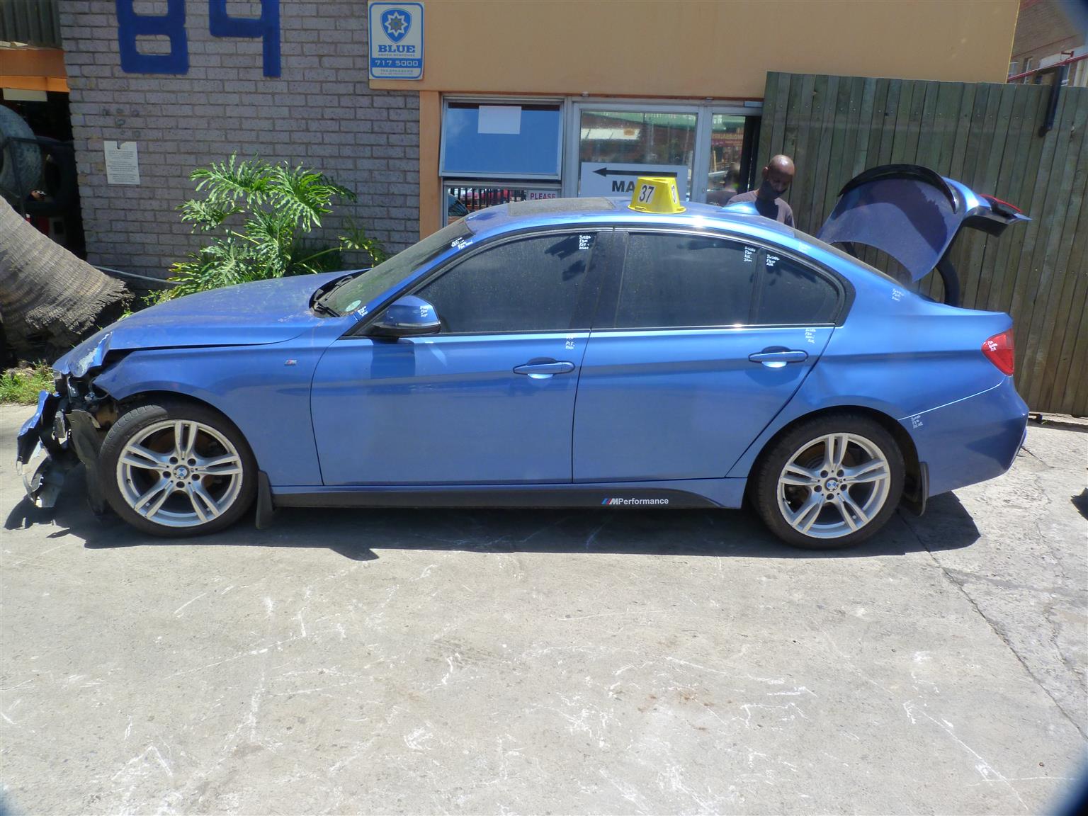 BMW 320i M Sport AT F30 - 2013 - Private Seller BMW 320i M Sport AT F30 - 2013 - Private Seller