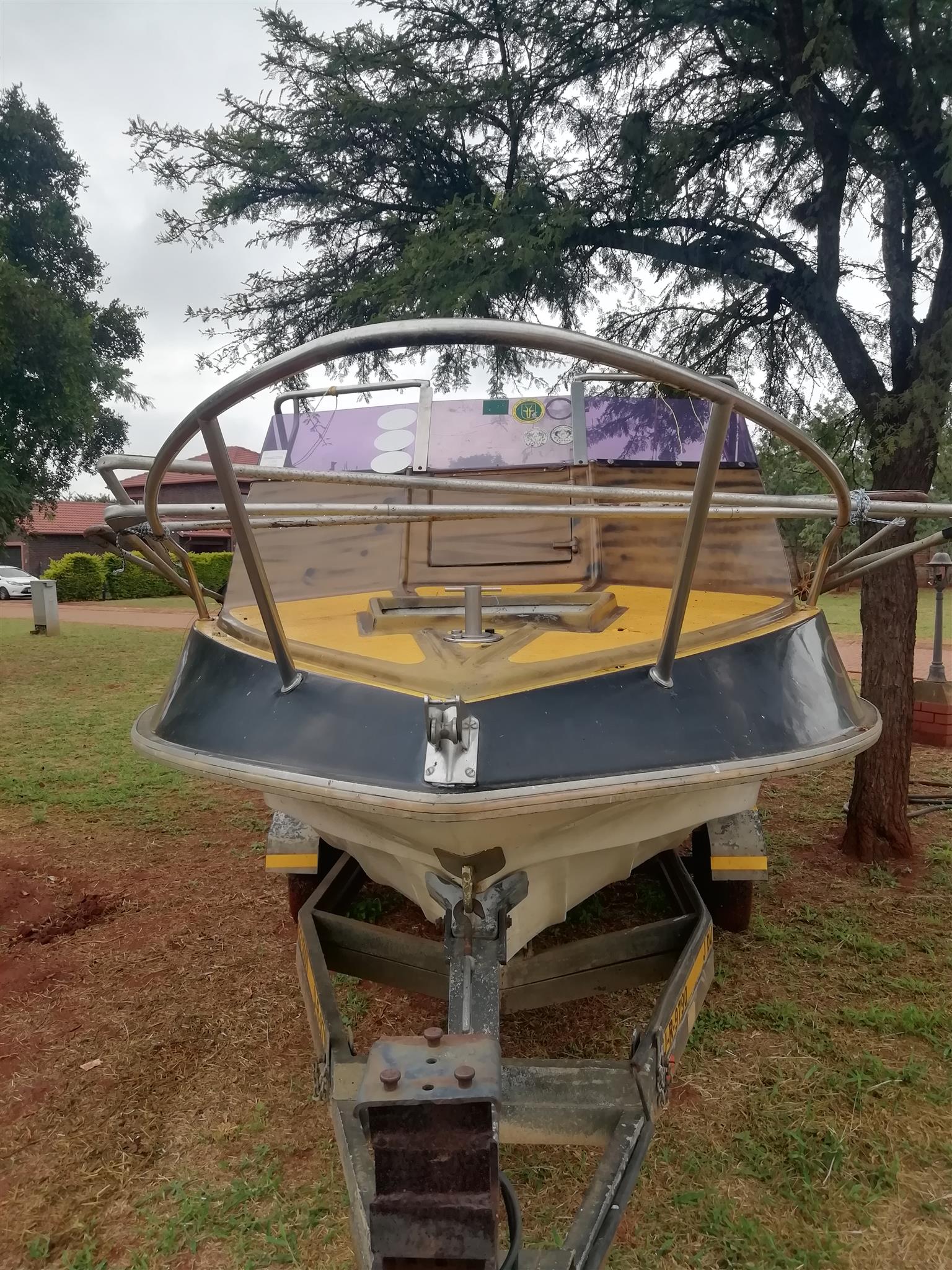 Ski boat