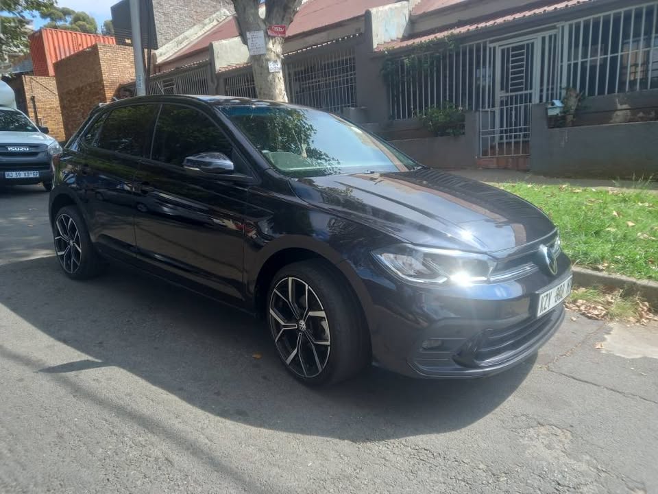 2023 VW Polo 9 TSI 1.0 AUTOMATIC, DARK BROWN, SERVICE BOOK