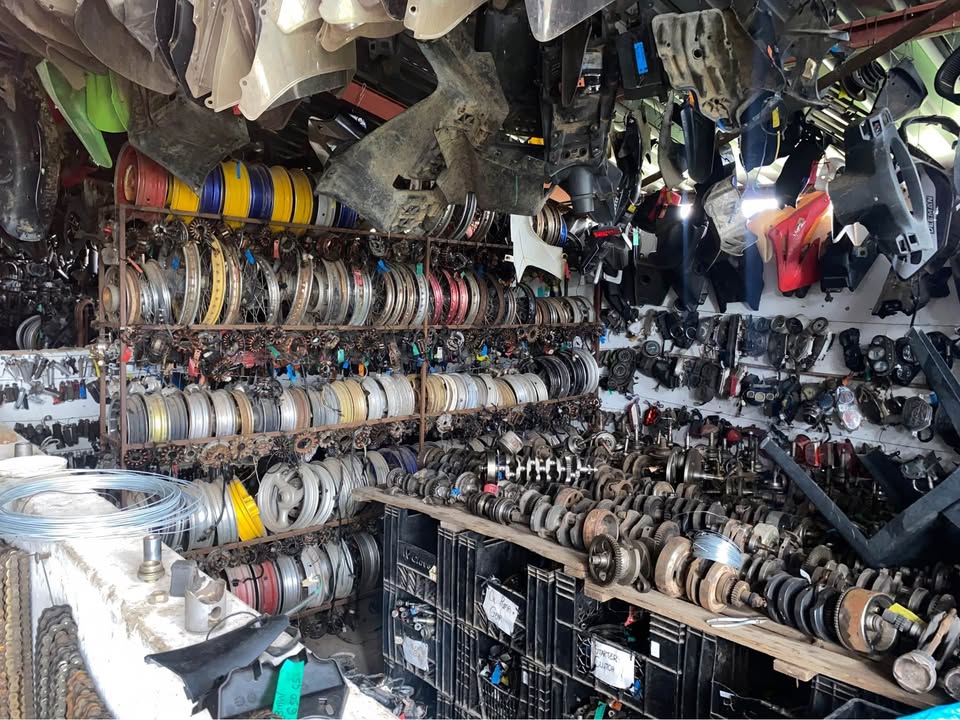 Honda TRX 250 pull start. Meyerton bike scrapyard new and secondhand spares and accessories. - Private Seller Honda TRX 250 pull start. Meyerton bike scrapyard new and secondhand spares and accessories. - Private Seller