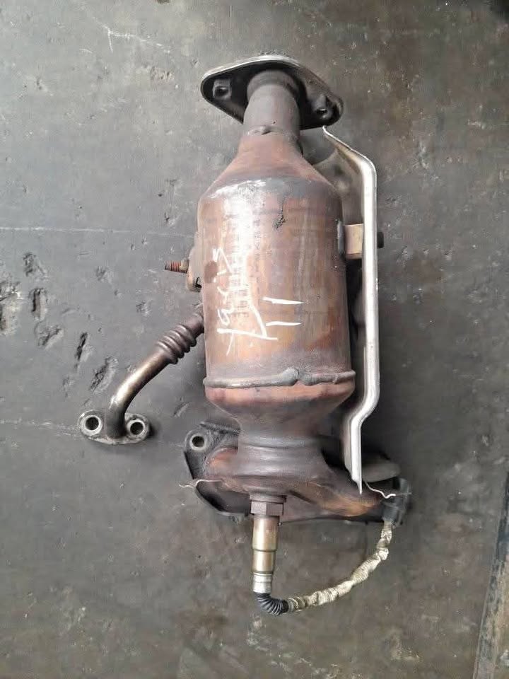 TOYOTA YARIS T1 EXHAUST MANIFOLD - Private Seller