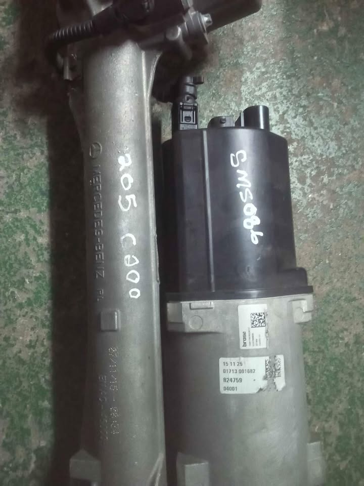 Mercedes Benz 205 C200 steering rack
