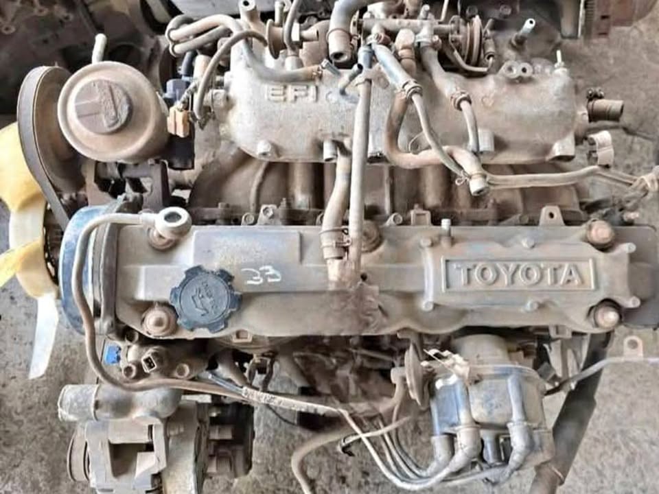 Toyota crassida eng code 1G 2.0L engine for sale WhatsApp or cell