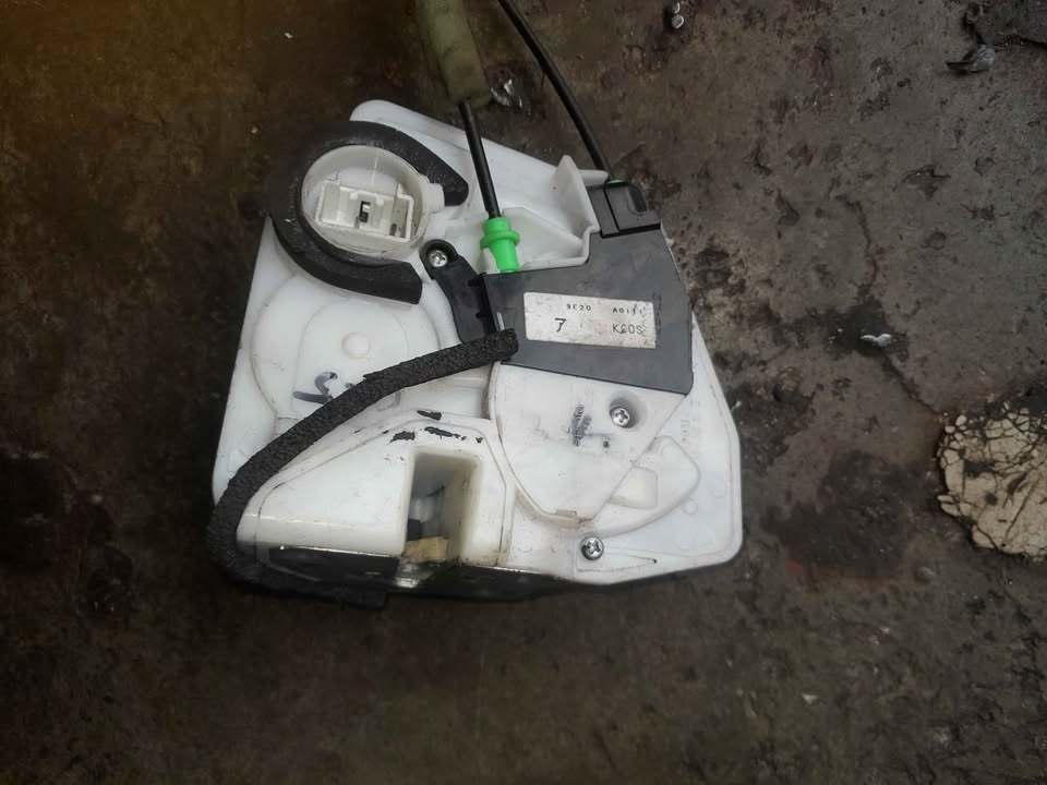 Mazda CX5 Door lock for Sale - Private Seller Mazda CX5 Door lock for Sale - Private Seller