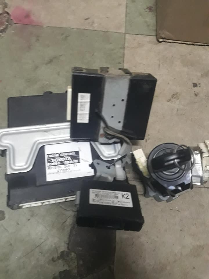 Toyota Hilux D4D 2.7 2TR Lockset For Sale - Private Seller