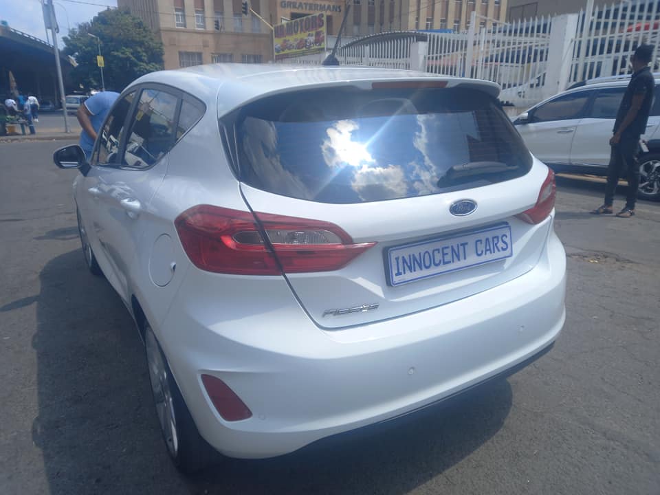 2020 FORD FIESTA 1.0 PETROL, AUTOMATIC TRANSMISSION, WHITE COLOUR, MILEAGE