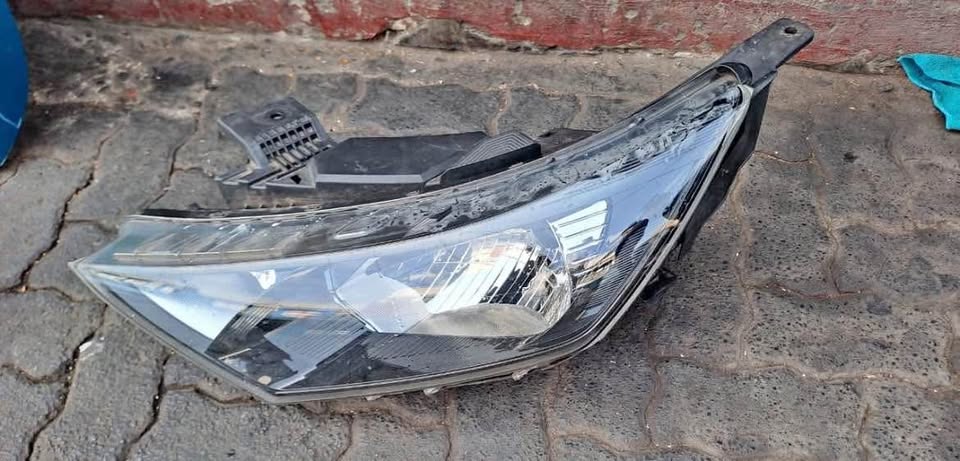 Hyundai i20 headlight - Private Seller Hyundai i20 headlight - Private Seller