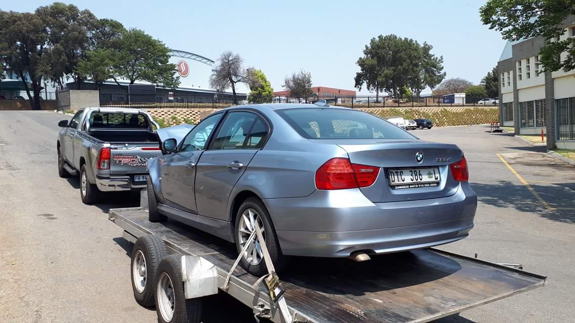 2011 Bmw E90 Lci 320d Stripping For Spares Junk Mail