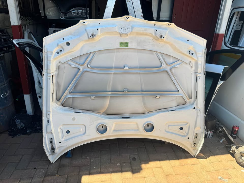BMW X3 E83 Bonnet - Private Seller BMW X3 E83 Bonnet - Private Seller