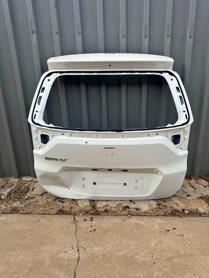 Honda BR-V Boot Lid Tailgate - Private Seller Honda BR-V Boot Lid Tailgate - Private Seller