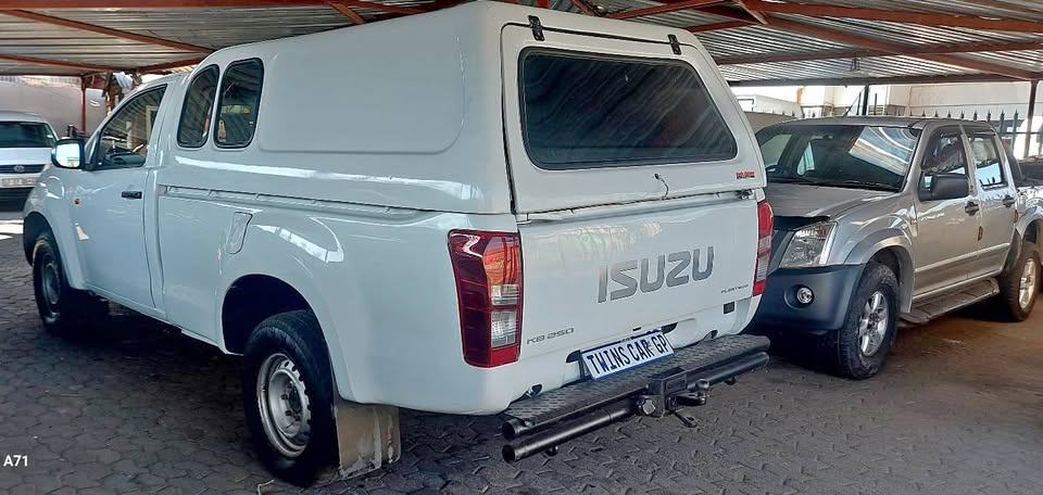 Isuzu Kb Series KB250 Single Cab with Canopy Manual Diesel