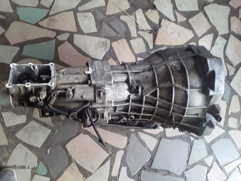 Nissan Np300 yd25 4x2 gearbox for sale - Private Seller