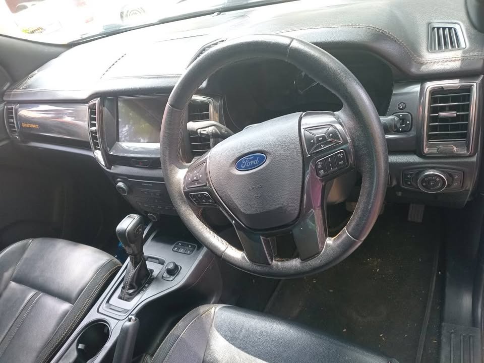 Ford ranger 2.0 bi-turbo Automatic 4x4 Double Cab  2022 53km Silver  Sparekey