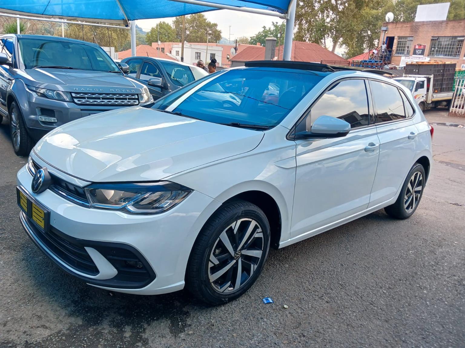 2022 VW POLO 9 1.0 TSI Transmission: Manual Mileage: 55000km Fueltype: Petrol