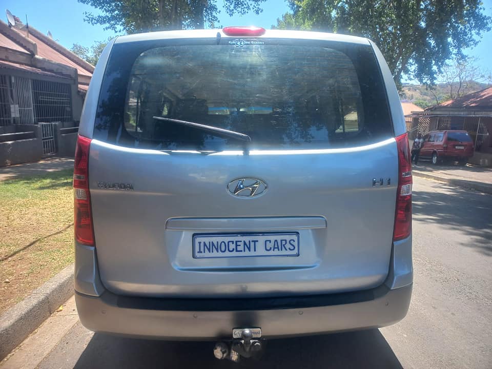 2018 HYUNDAI H1 BUS 2.5 DIESEL, AUTOMATIC, SILVER COLOR, MILEAGE 126000KMS