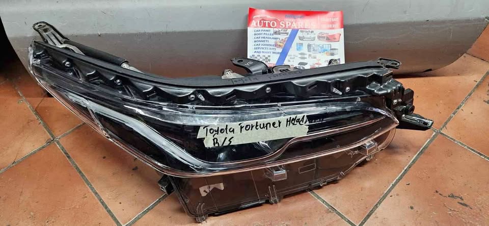 Toyota Fortuner gd6 headlights for sale - Private Seller Toyota Fortuner gd6 headlights for sale - Private Seller